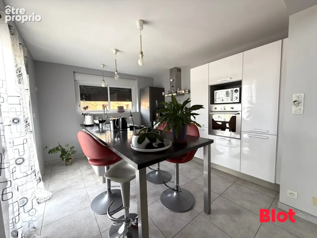 Maison 6 pièces 133 m² à vendre à Cesson-Sevigne (35510) - photo 4