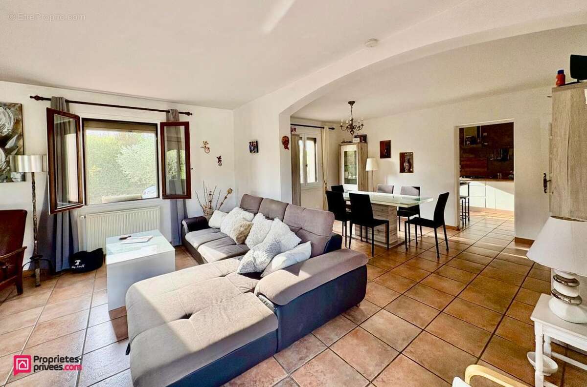 Maison à CHATEAU-ARNOUX-SAINT-AUBAN