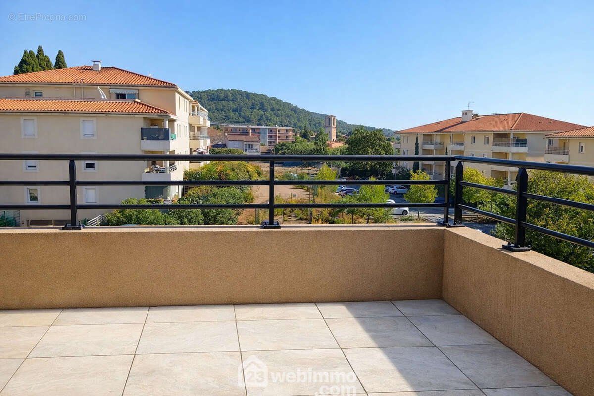 Appartement à LE LUC