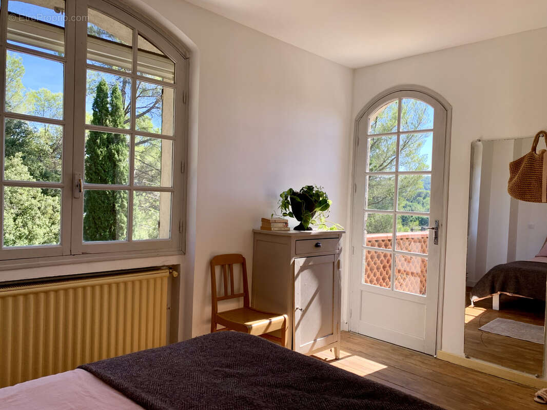 Exclusivité - Le Val - Bastide familiale au charme méditerranéen sur une oliveraie - - photo 10