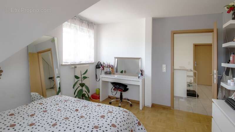 RANTZWILLER (68) : à vendre maison familiale 8 pièces avec jardin et piscine - photo 9