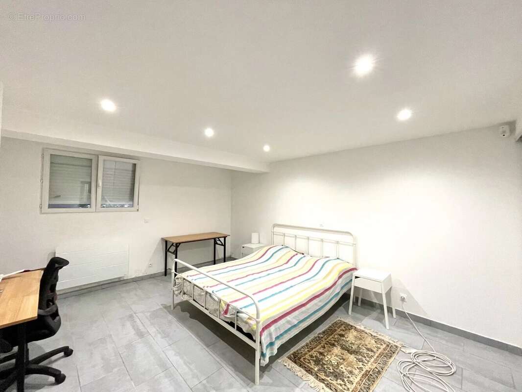 Maison à VERRIERES-LE-BUISSON