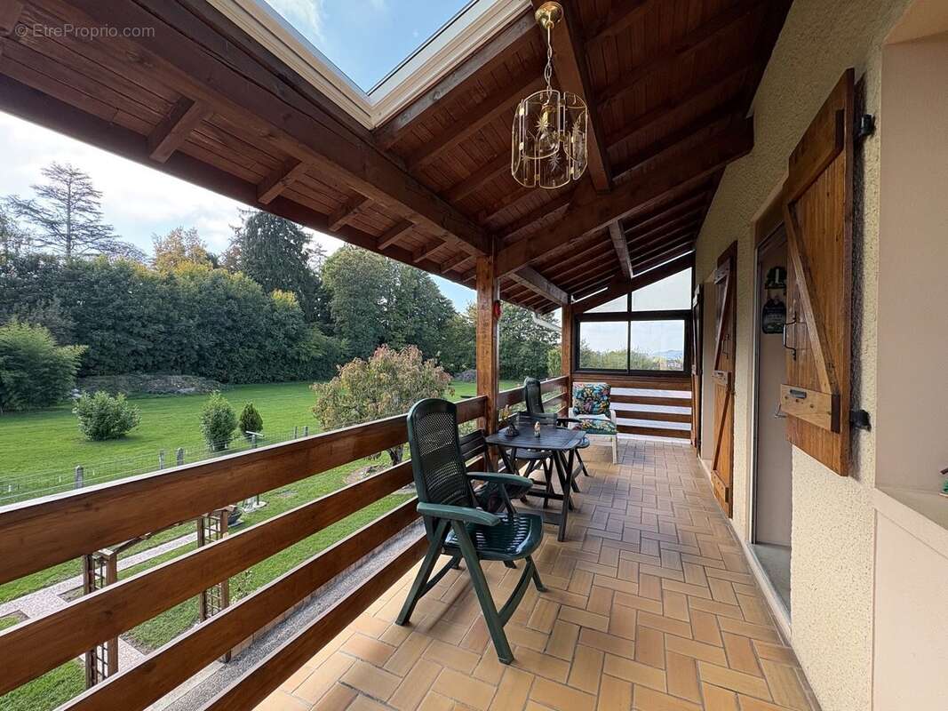 Maison à SAINT-DIDIER-DE-LA-TOUR