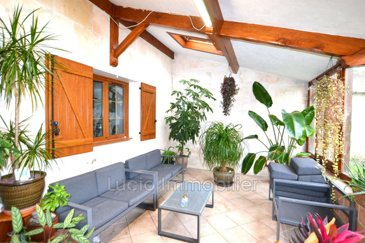 Appartement 99 m² à Brou-Sur-Chantereine  - photo 2