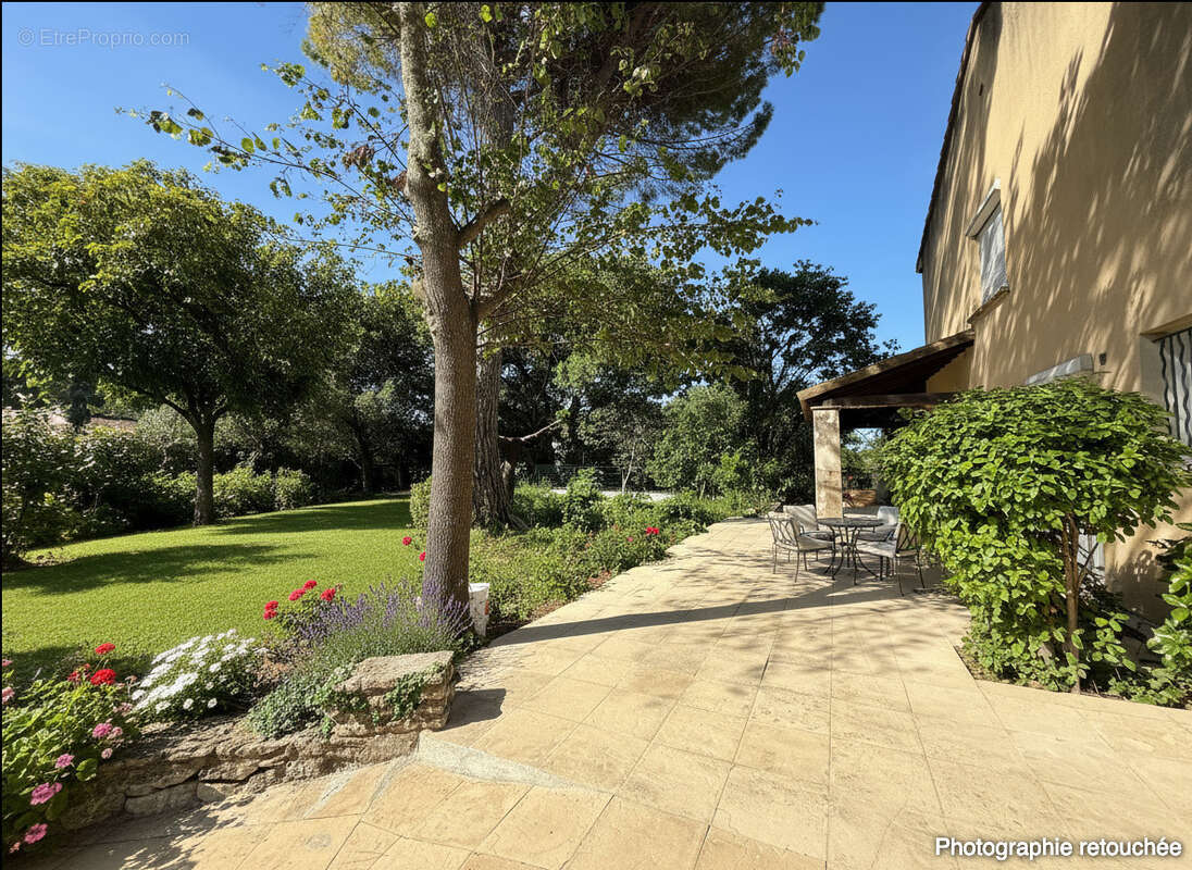 Maison à VILLEVIEILLE