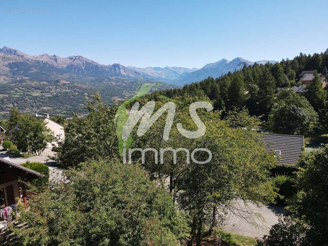 Terrain à LA FARE-EN-CHAMPSAUR