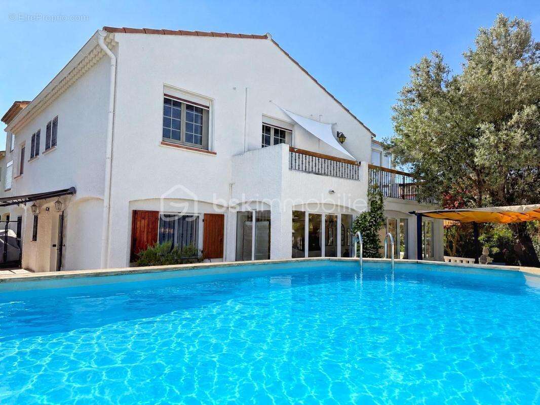 Villa 200 m² – piscine – double espace de vie – berges de l’hérault – agde - photo 18