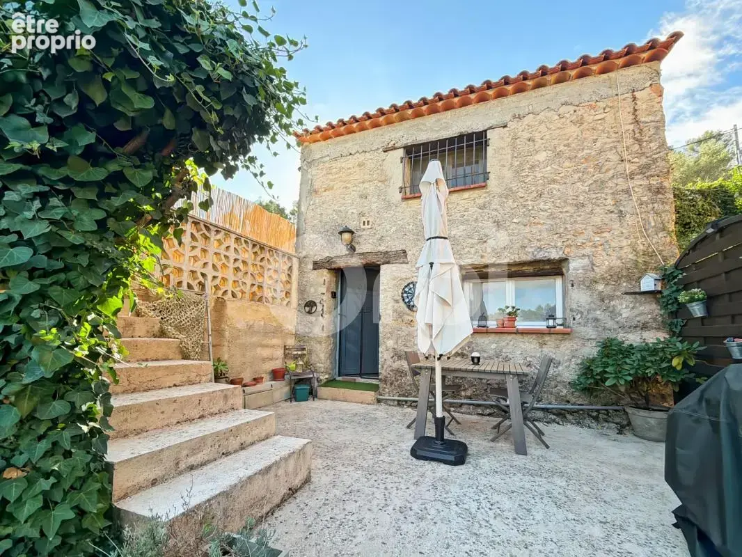 COUP DE COEUR – Maison familiale de 200 m² avec piscine, vue panoramique et T2 indépendant - photo 24