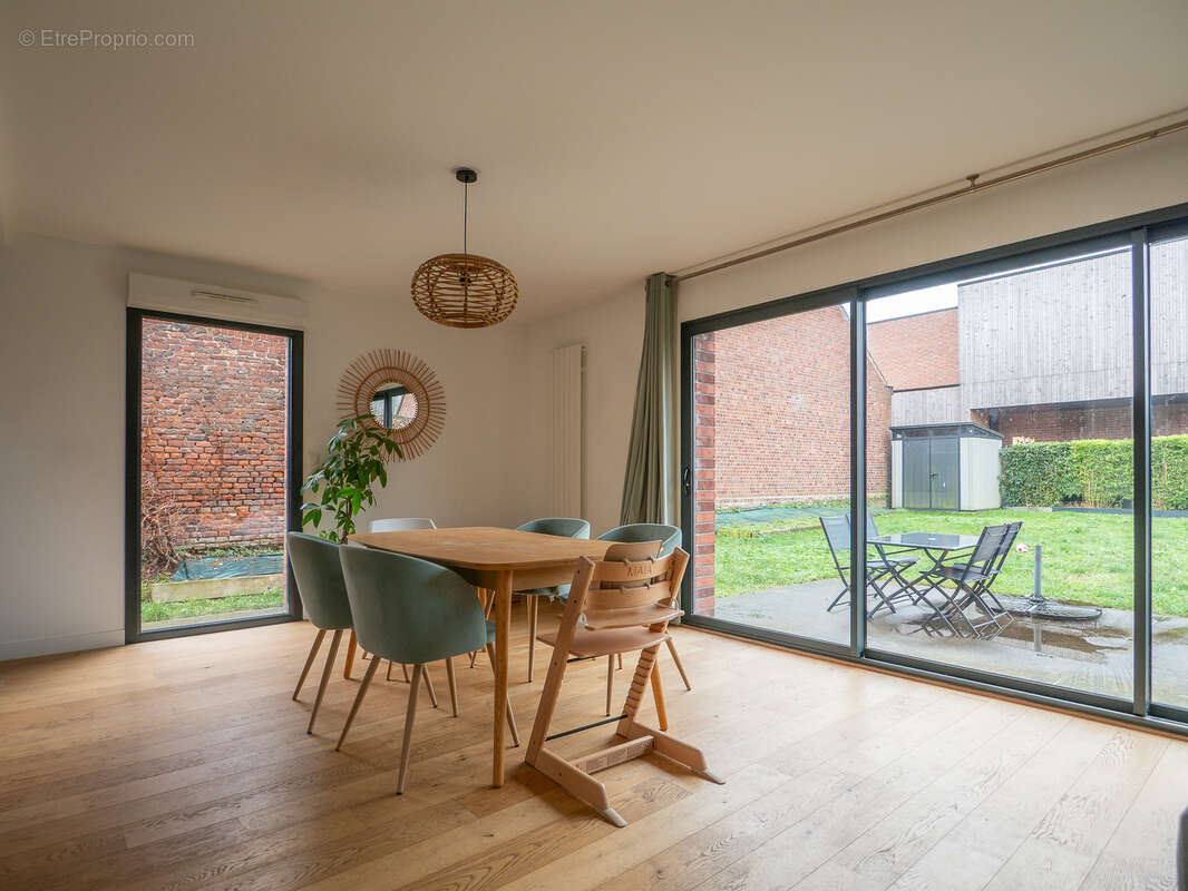 Maison à SAINGHIN-EN-MELANTOIS