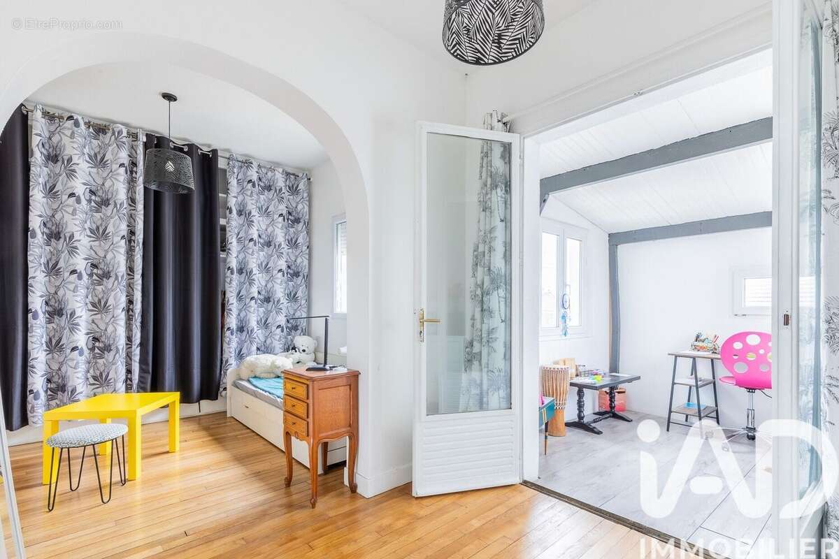 Photo 9 - Maison à VIRY-CHATILLON