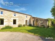 Maison à JAU-DIGNAC-ET-LOIRAC