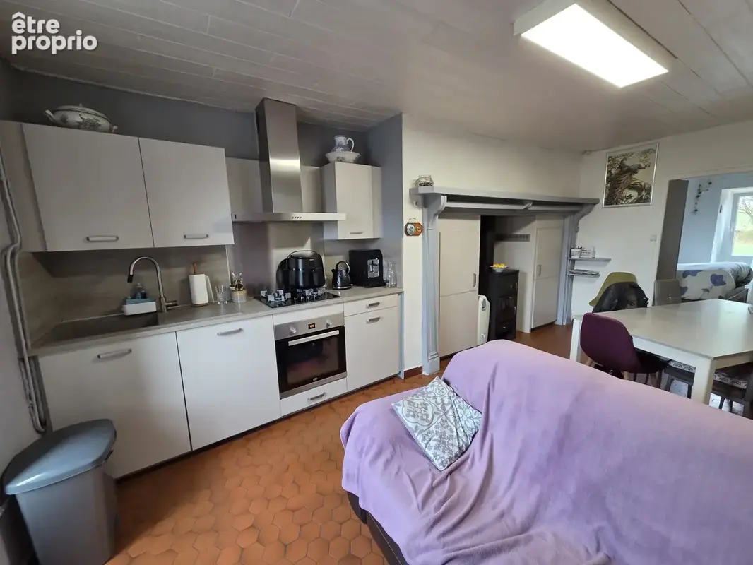 Maison 4 pièces, grange et dépendances - photo 3