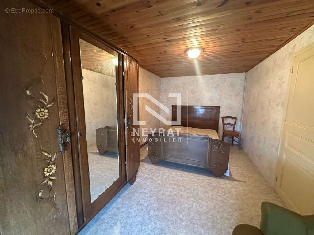 Maison Mitoyenne avec dépendance – Une belle opportunité au cœur de Vitry-en-Charollais - photo 5
