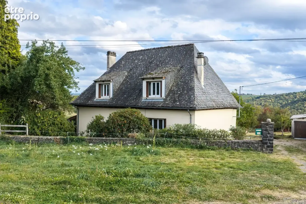 Maison 4 pièces 94 m² à vendre à Saint-Martin-Cantales (15140) - photo 3