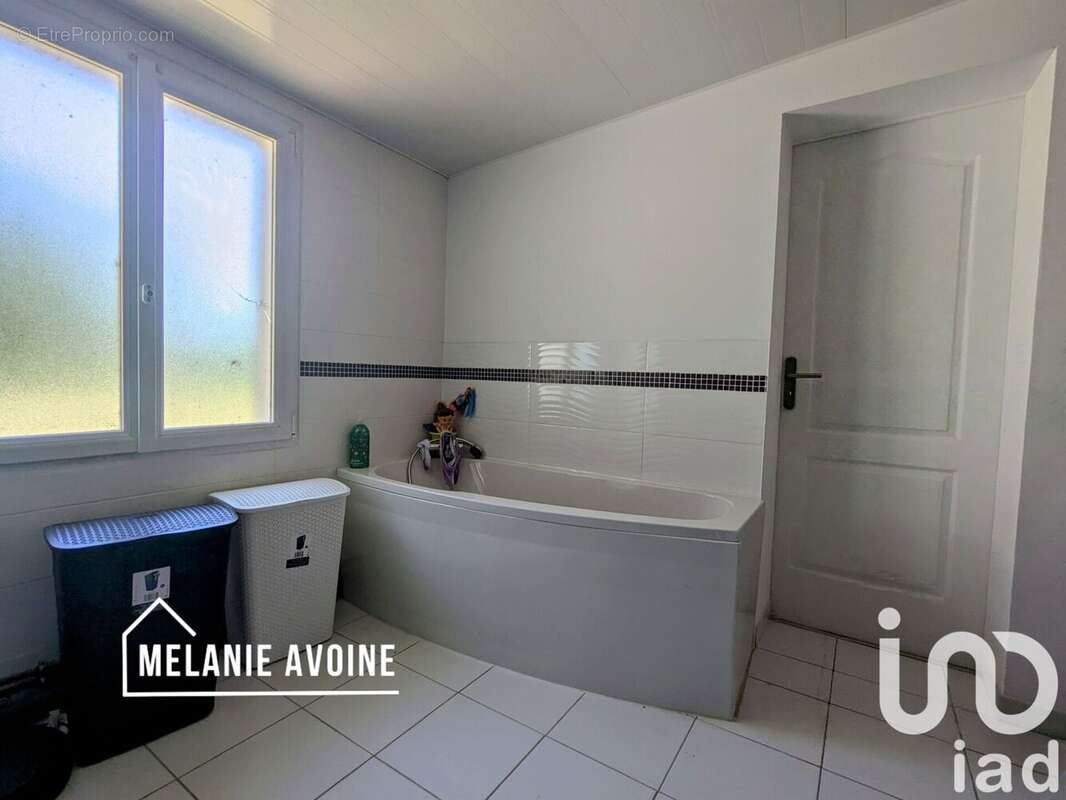 Photo 8 - Maison à YVES