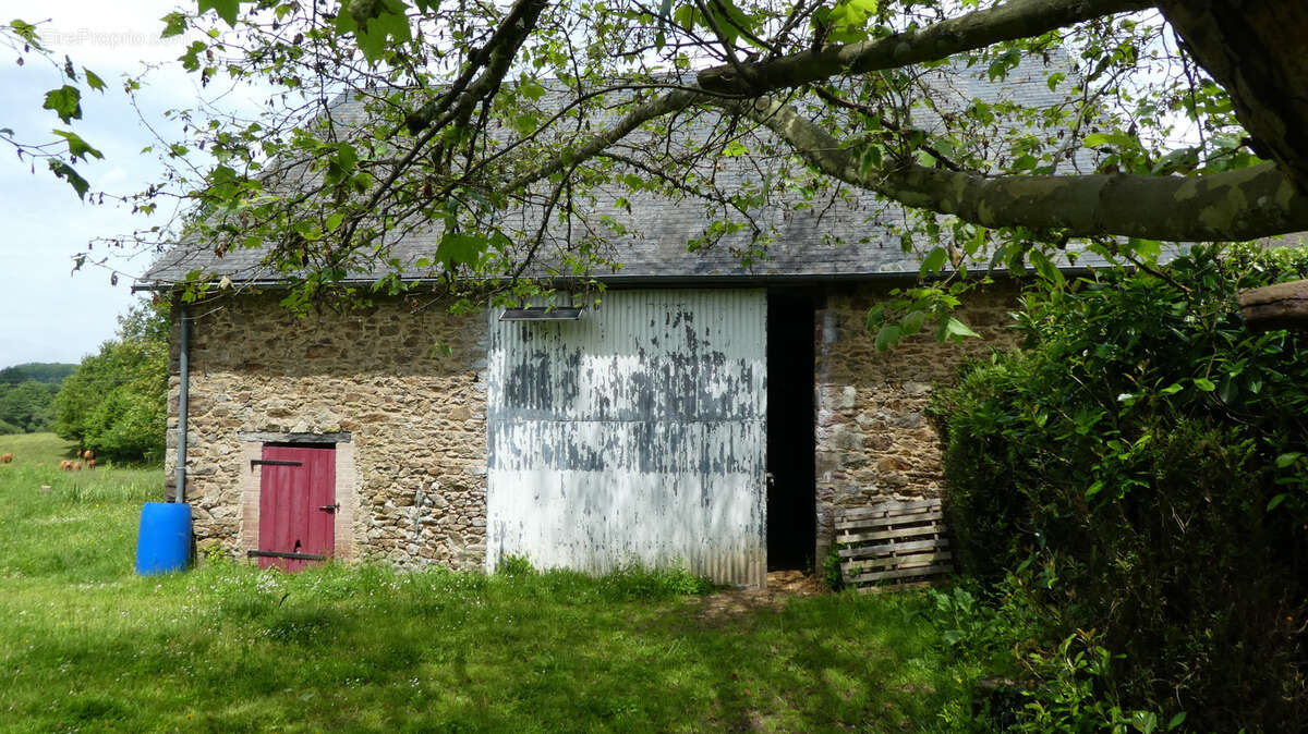 Maison à LA CROISILLE-SUR-BRIANCE