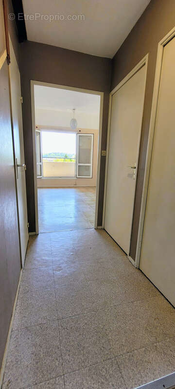 Appartement à SAINT-GENIS-LAVAL