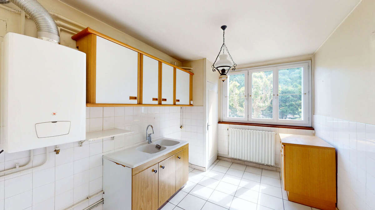 Appartement à SAINT-MARTIN-D'HERES