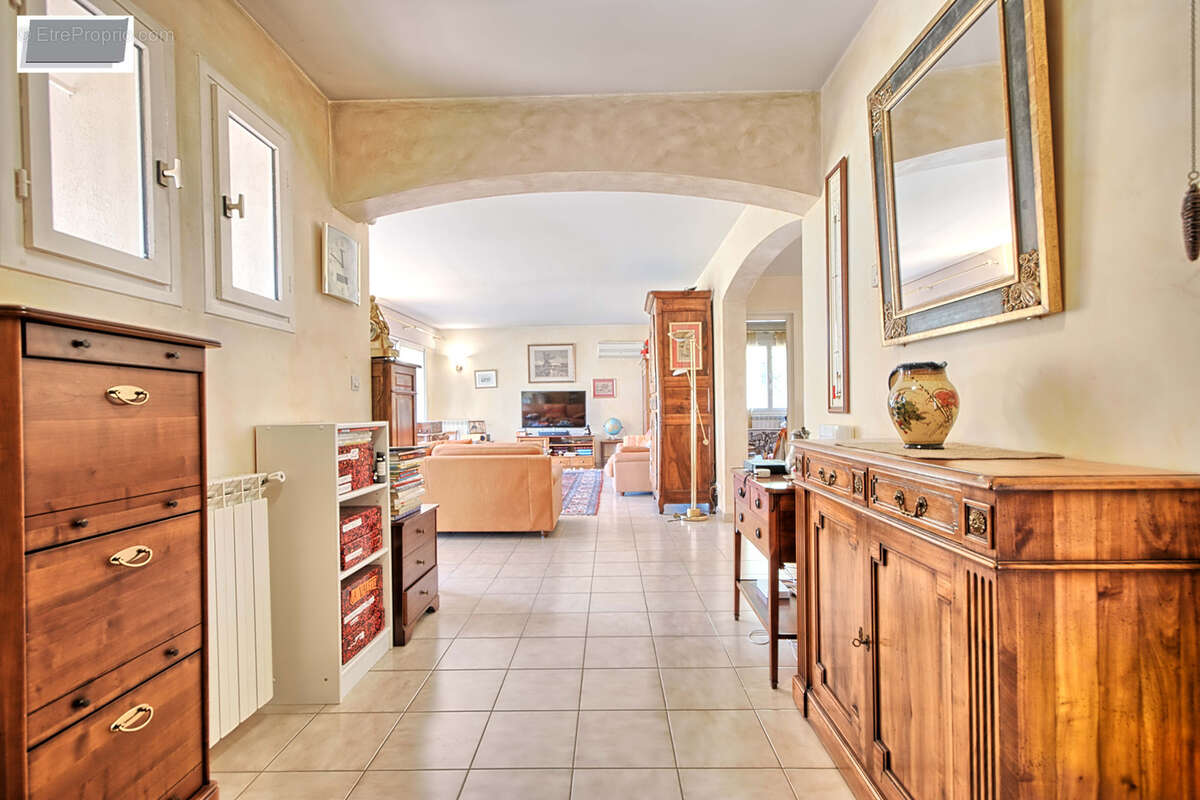 Maison à LA VALETTE-DU-VAR