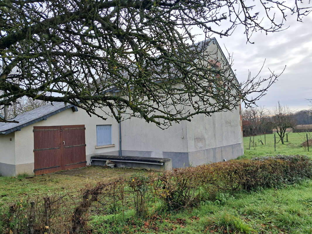 Maison à SURY-PRES-LERE