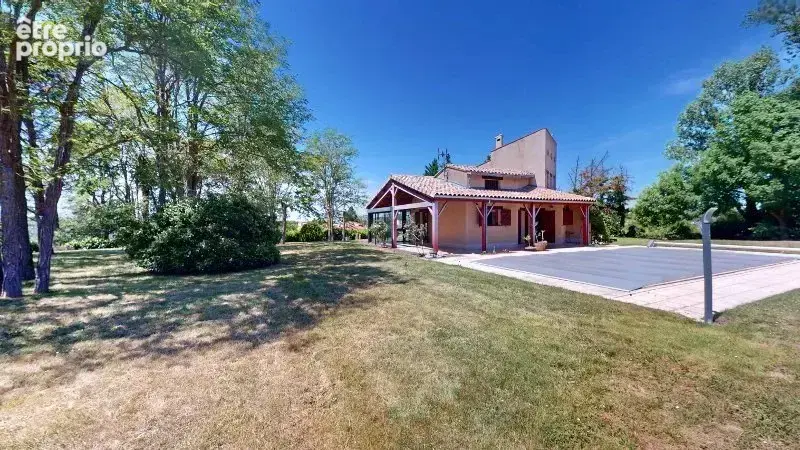 Villa T5 + T2 avec piscine et grand jardin - photo 15