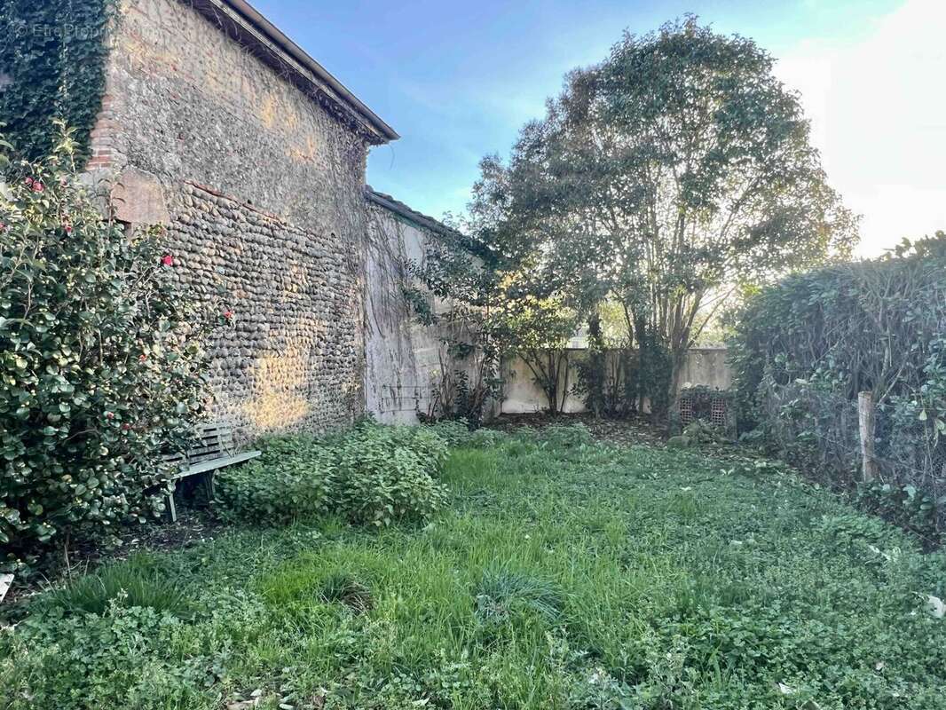 Maison à CAZERES-SUR-L'ADOUR
