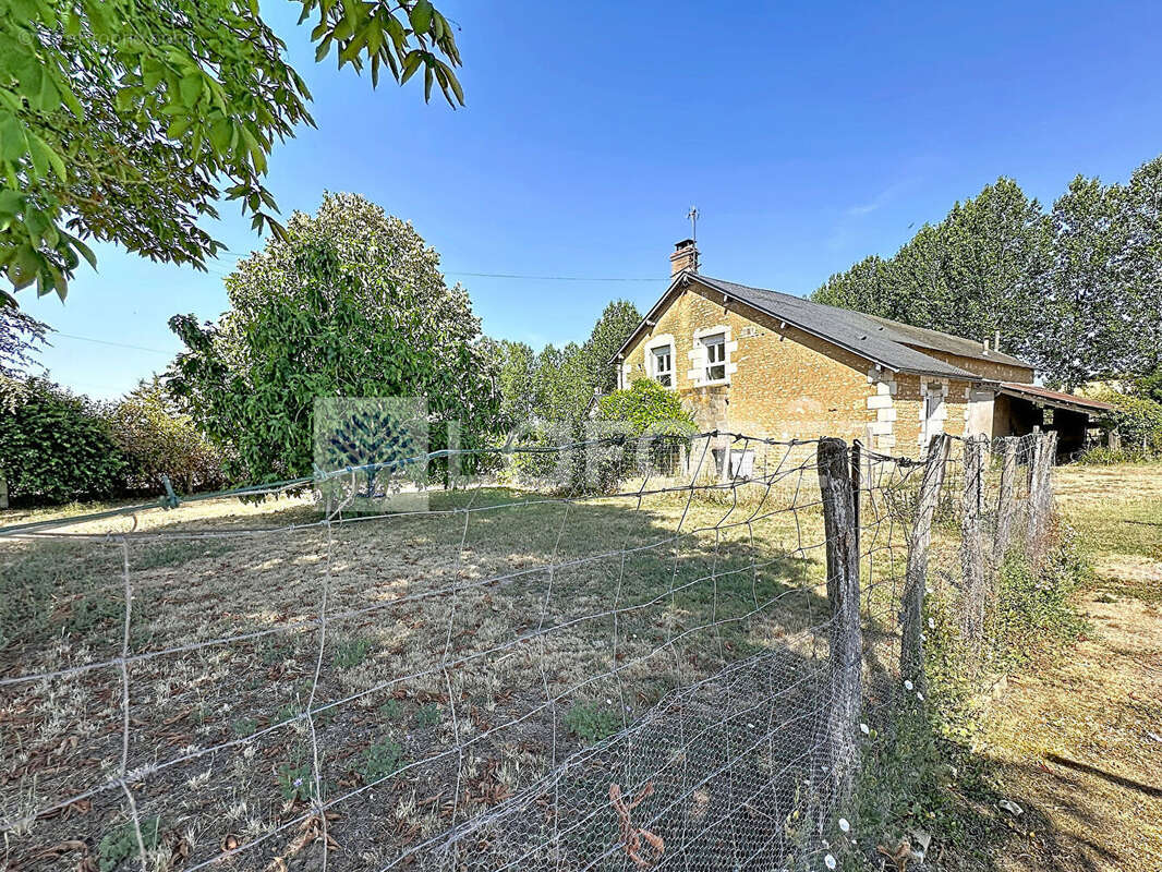 Vente maison moncontour - photo 9