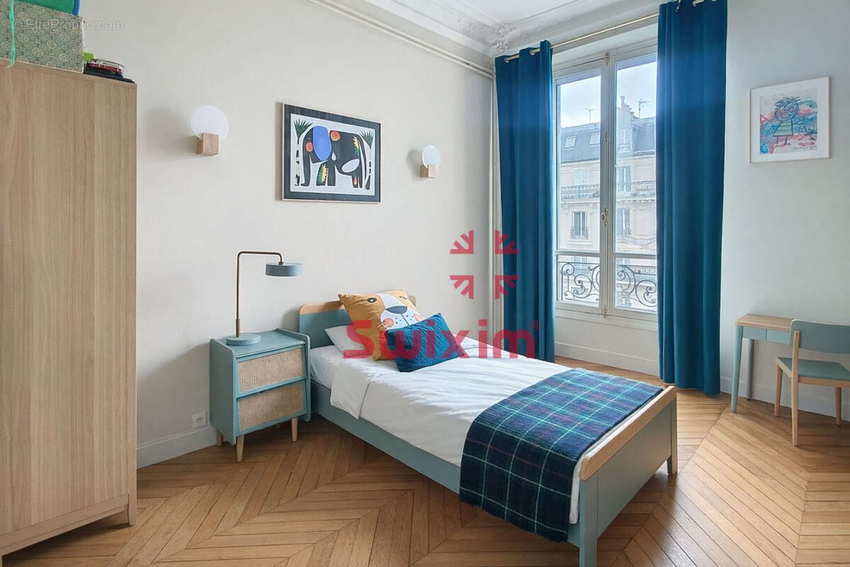 Appartement à PARIS-3E