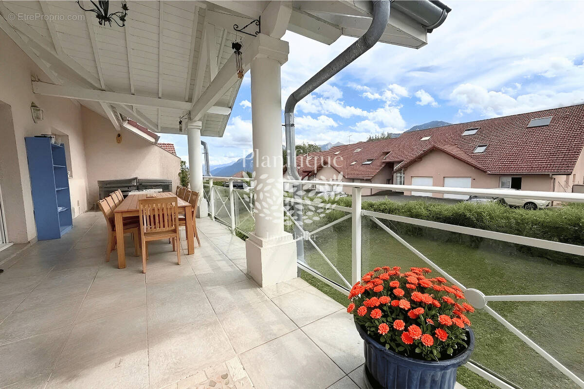 Appartement à ETAUX