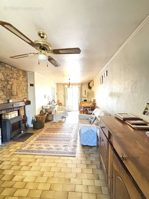Maison à LE MUY