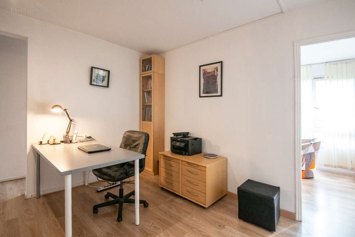 Appartement à NANTERRE