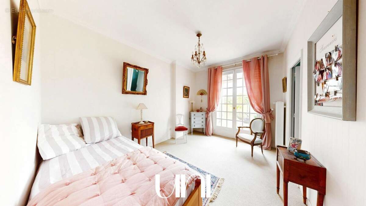 Maison à BRETTEVILLE-SUR-ODON