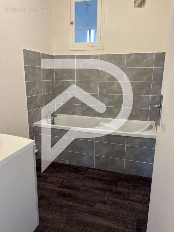 Appartement à VILLENEUVE-SAINT-GERMAIN