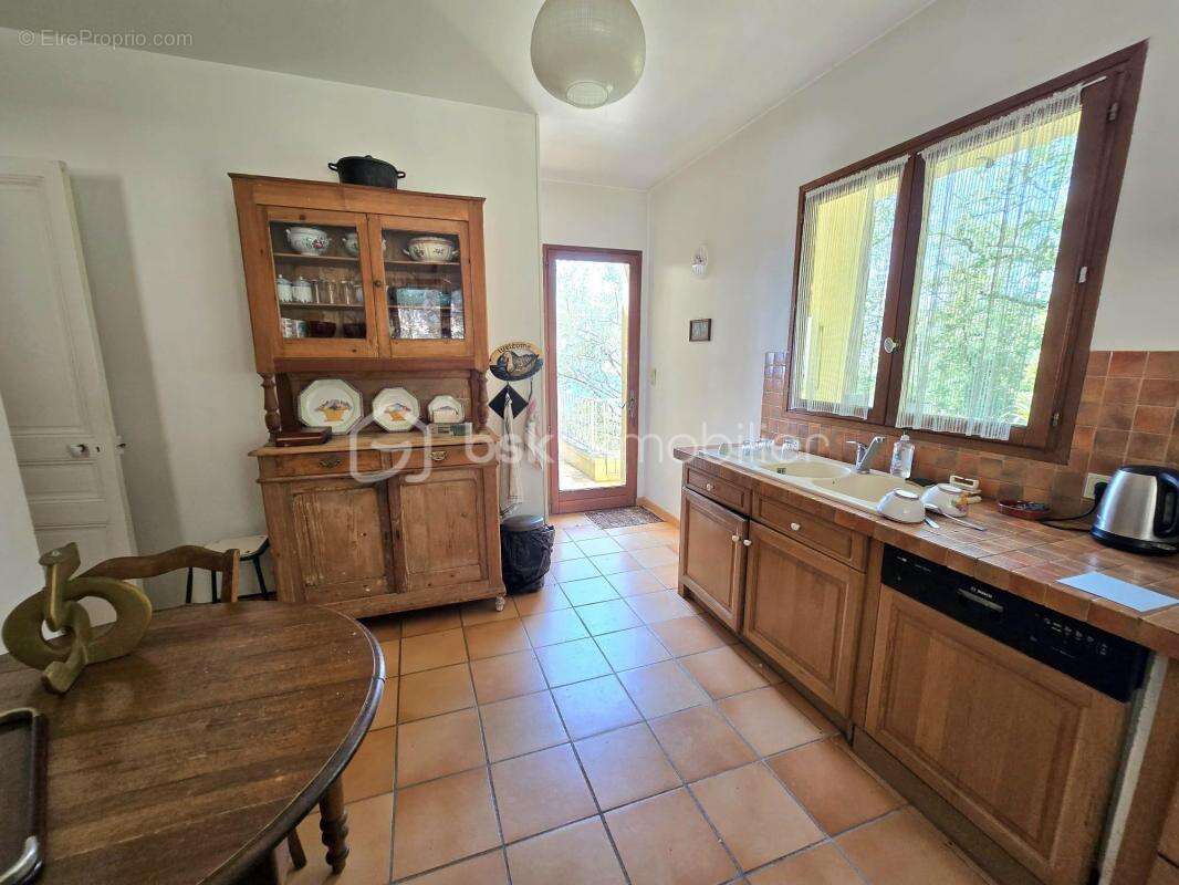 Saint-Jeannet –  propriété avec vue mer panoramique, appartement indépendant et fort potentiel de valorisation - photo 25