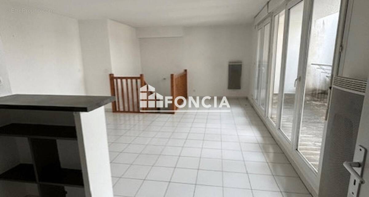 Appartement à VILLENAVE-D'ORNON