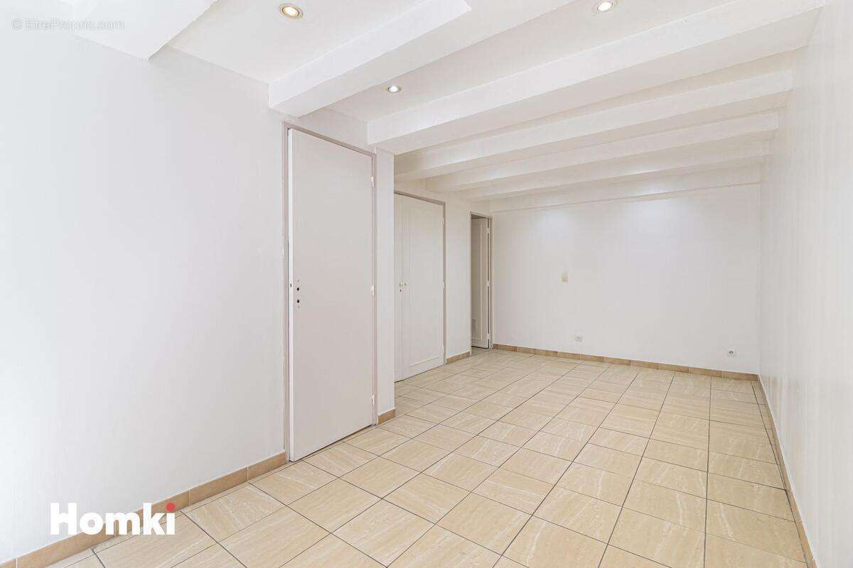 Appartement à MARSEILLE-6E