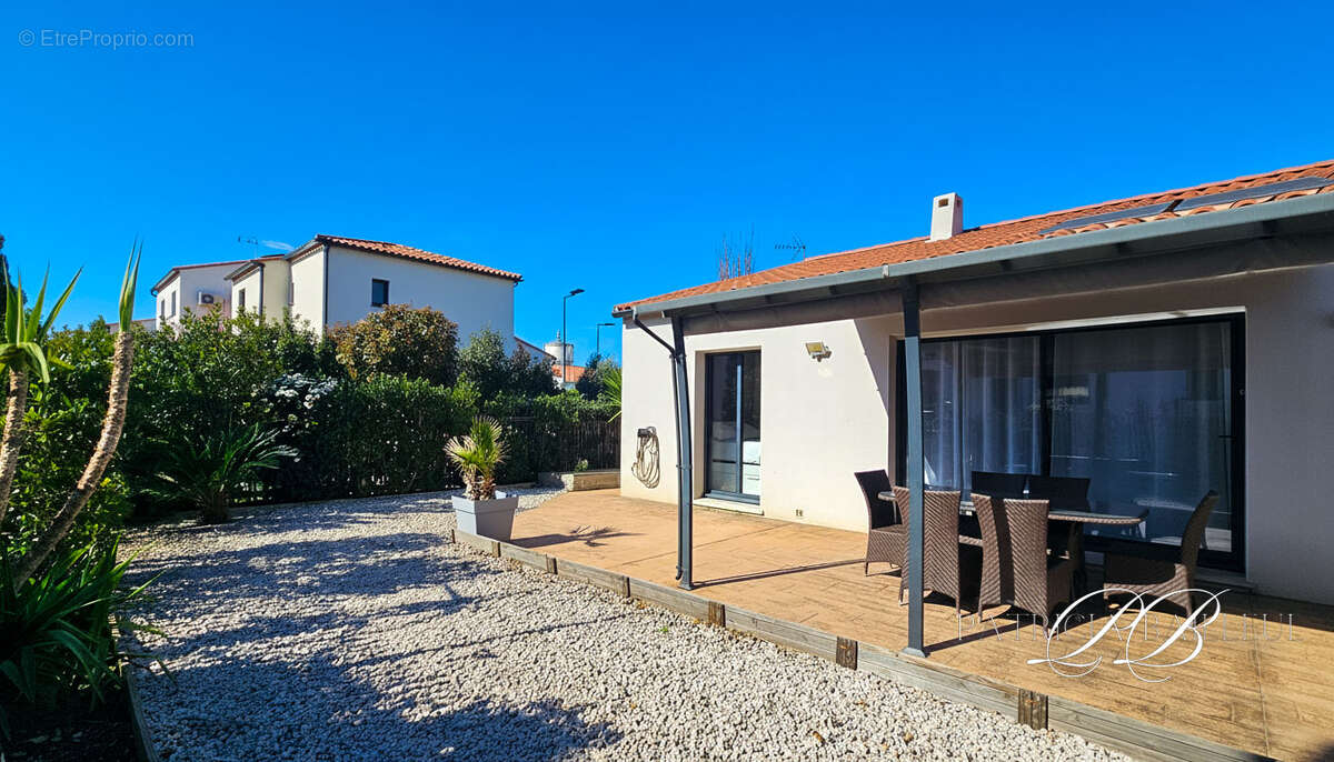 Maison à PEYRESTORTES