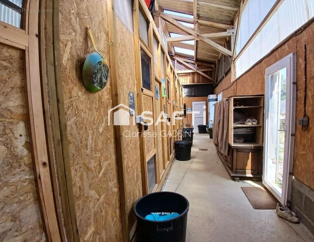 Photo 6 - Commerce à BRAINS-SUR-LES-MARCHES