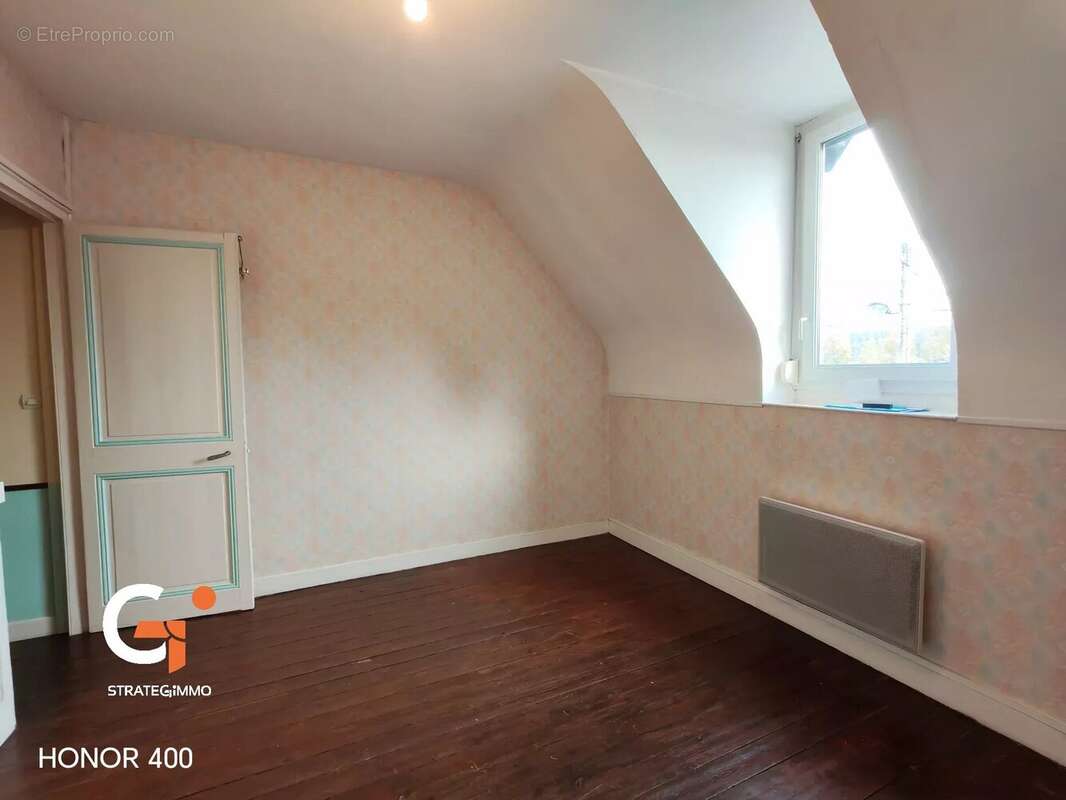 Maison à SAINT-ETIENNE-DU-ROUVRAY