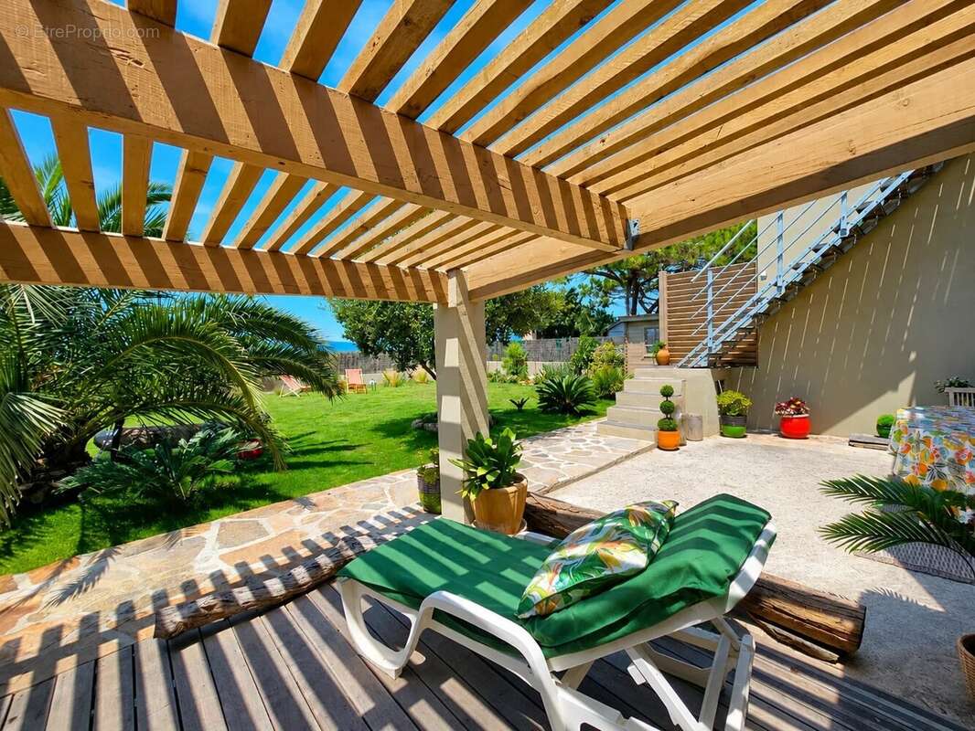Maison à HYERES