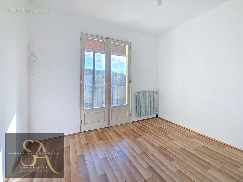 A vendre maison avec 3 chambres, un bureau, garage et jardin à Carcassonne proche des commodités - photo 15