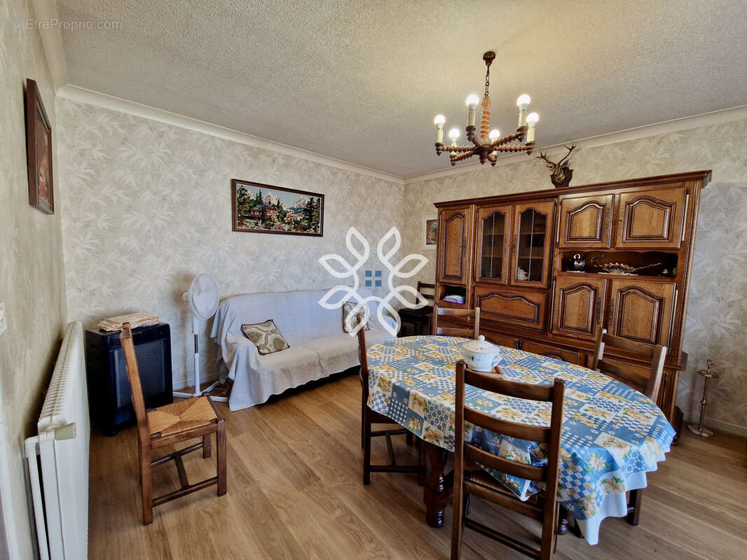 Maison à SAINTE-FLORINE