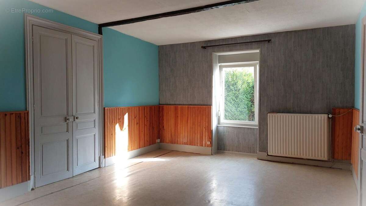 Maison à SAINT-LOUP-SUR-SEMOUSE