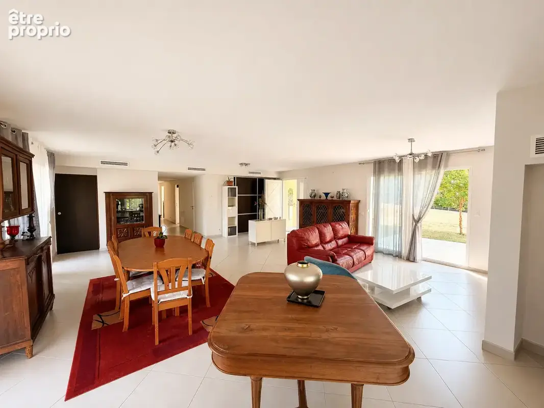 Maison familiale d'exception avec piscine, suite parentale et salle de jeux de 37 m2   Aigrefeuille (31280) - photo 9