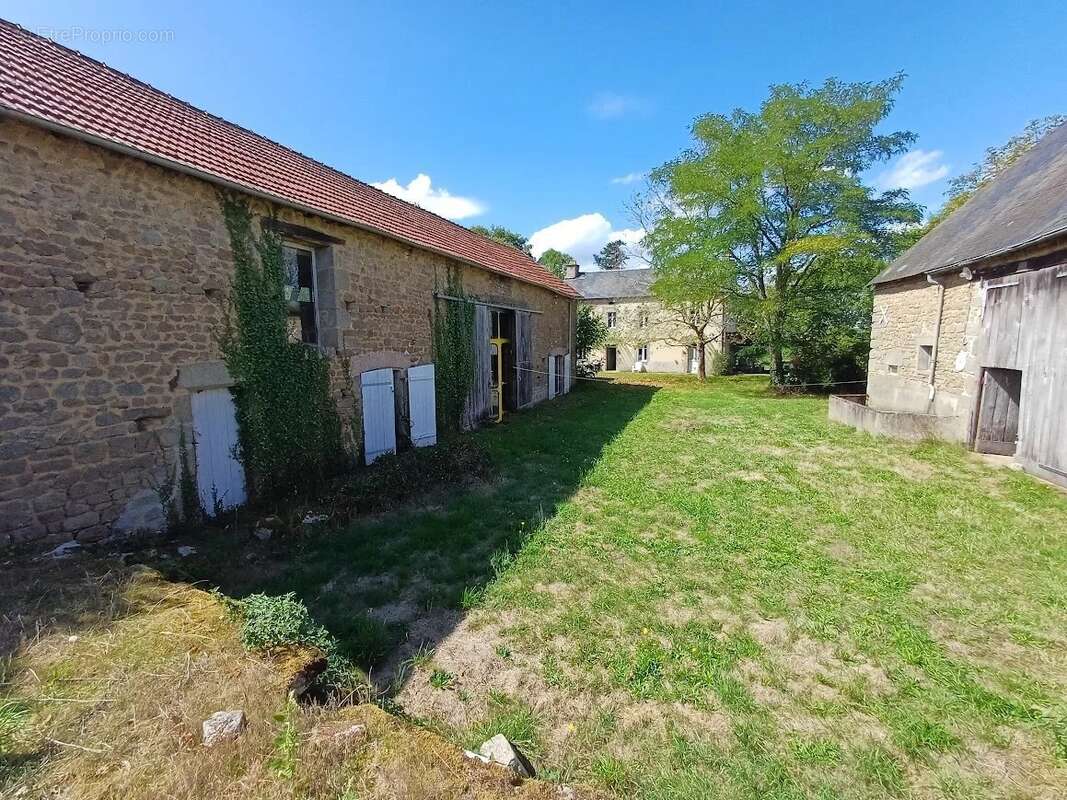 Maison à CHENERAILLES