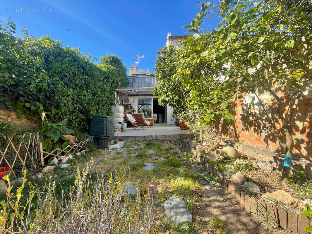 Appartement à PUGET-VILLE