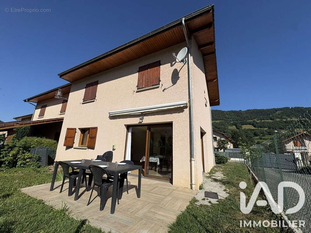 Maison 114 m² à La Rochette  - photo 8