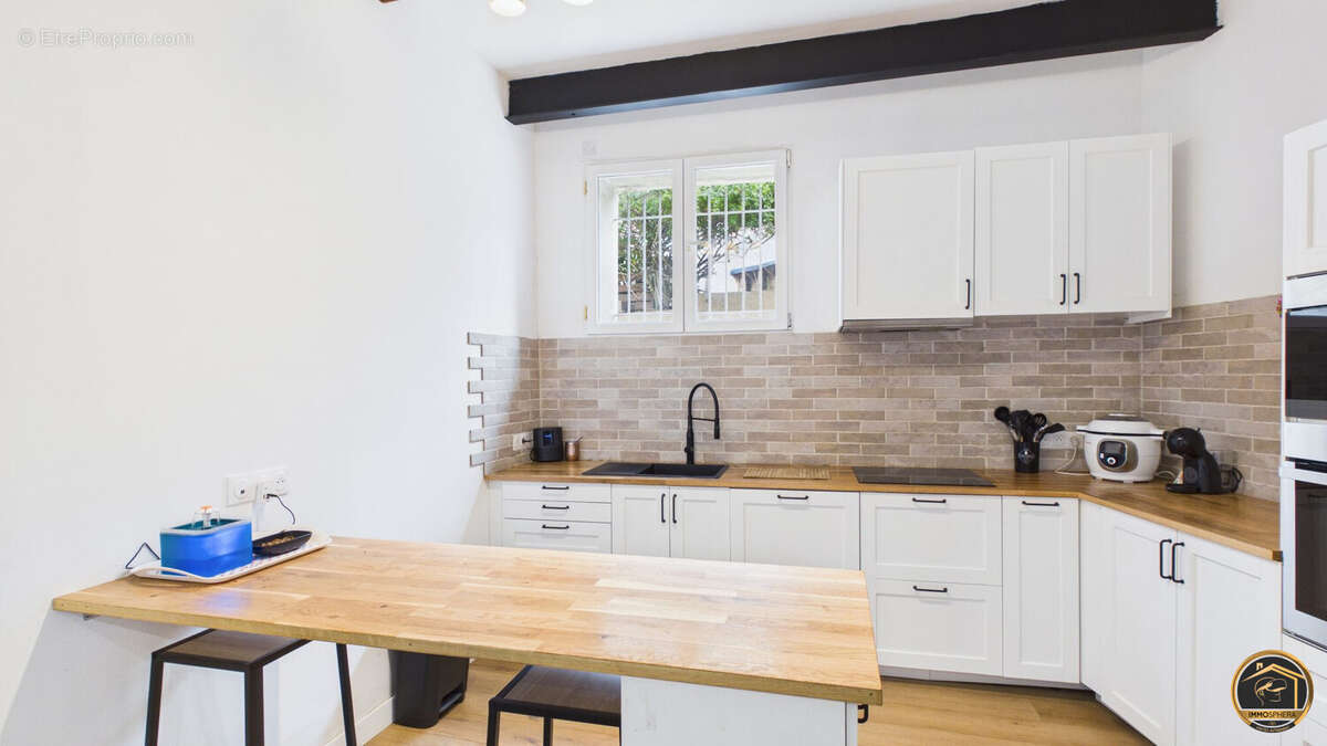 CUISINE  - Maison à QUARANTE