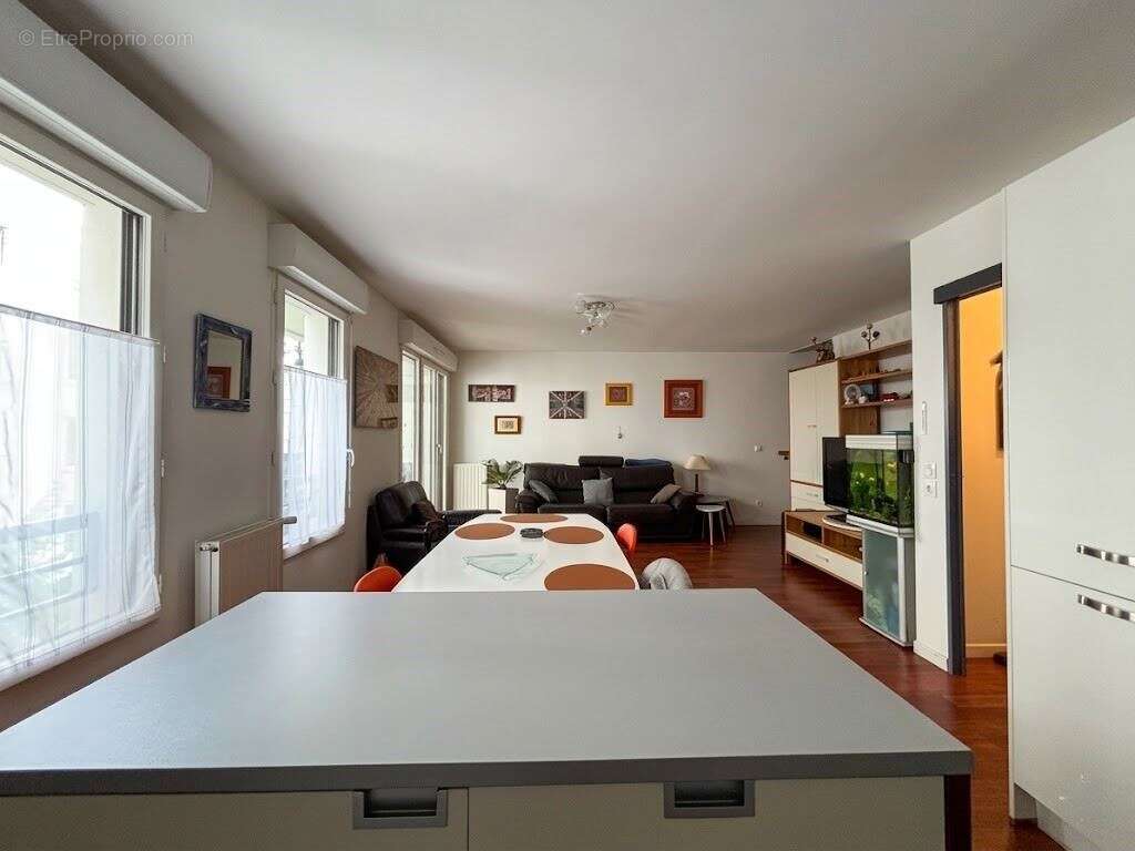 Appartement à SURESNES