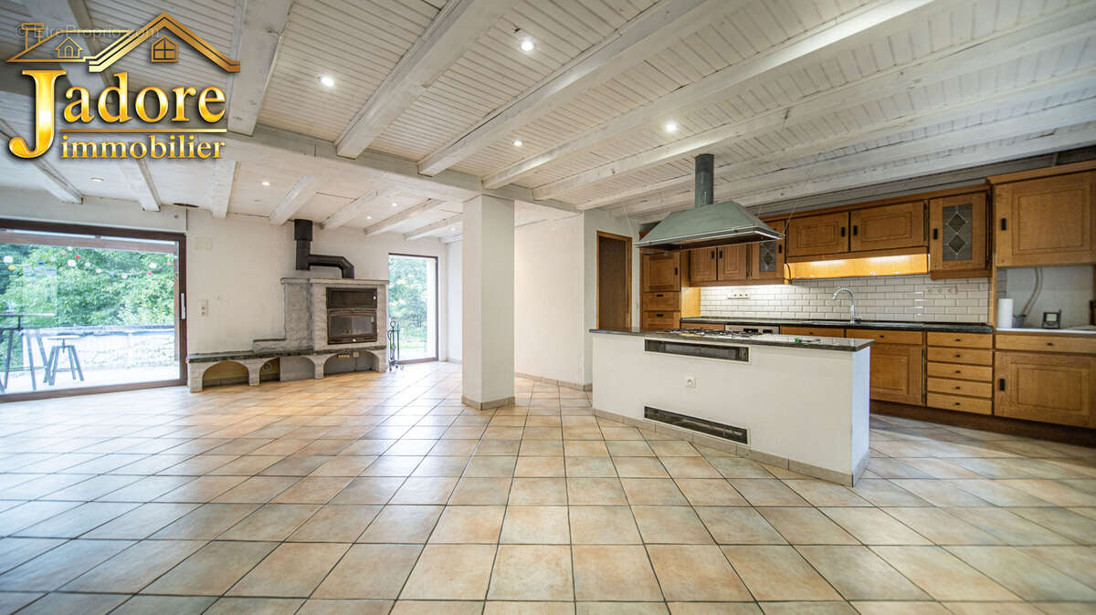 *** trop tard *** ferme vosgienne renovee + appartement !! - photo 4